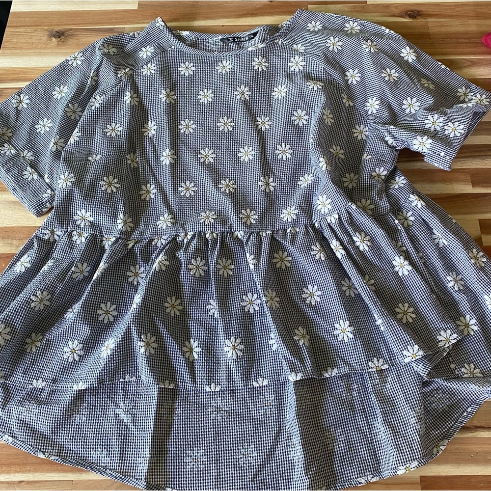 High-Low Daisy Top